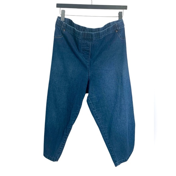 Pennington’s Denim Capris, Medium Weight, Back Pockets, Elastic Waist w Stretch - Picture 2 of 12